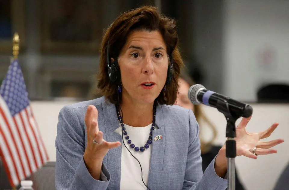 Bộ trưởng Thương mại Mỹ Gina Raimondo. Ảnh: REUTERS. Bộ trưởng Thương mại Mỹ Gina Raimondo. Ảnh: REUTERS.