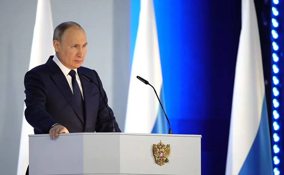 Tổng thống Nga Vladimir Putin đọc thông điệp liên bang năm 2021. Ảnh: ĐIỆN KREMLIN