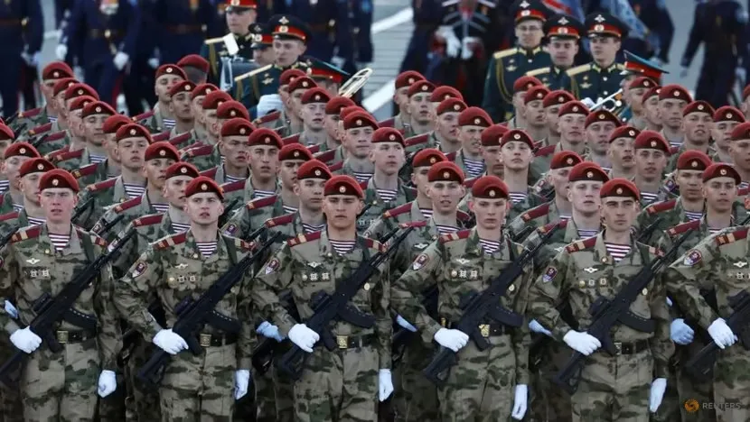 Các binh sĩ Nga diễn tập cho cuộc duyệt binh kỷ niệm Ngày chiến thắng Đức Quốc xã tại thủ đô Moscow (Nga) ngày 7-5. Ảnh: REUTERS Các binh sĩ Nga diễn tập cho cuộc duyệt binh kỷ niệm Ngày chiến thắng Đức Quốc xã tại thủ đô Moscow (Nga) ngày 7-5. Ảnh: REUTERS