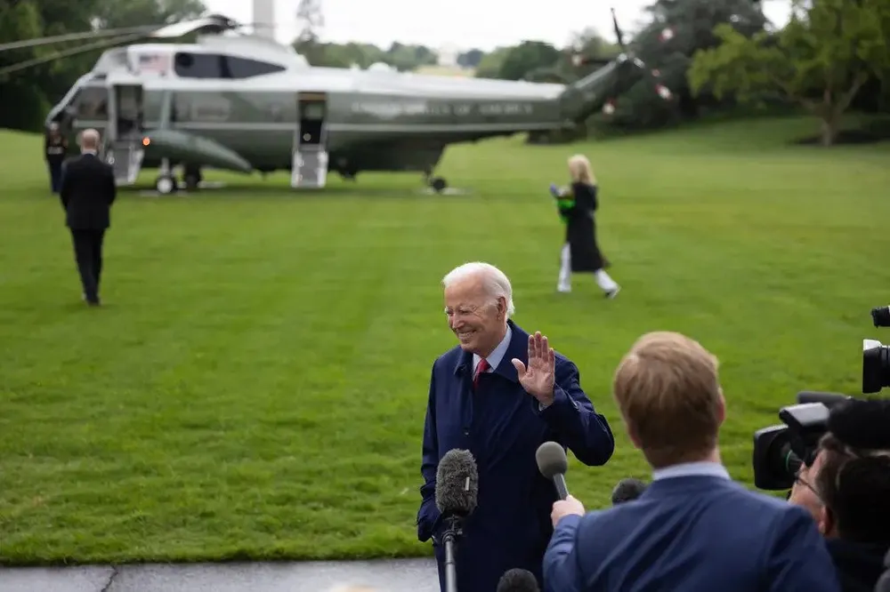 Tổng thống Joe Biden cho biết ông mong sẽ ký ban hành luật nâng trần nợ công càng sớm càng tốt. Ảnh: THE NEW YORK TIMES Tổng thống Joe Biden cho biết ông mong sẽ ký ban hành luật nâng trần nợ công càng sớm càng tốt. Ảnh: THE NEW YORK TIMES