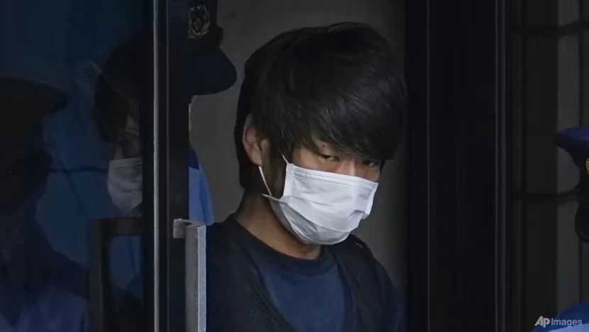 Nghi phạm Tetsuya Yamagami tại đồn cảnh sát ở thành phố Nara (miền Tây nước Nhật) vào tháng 7-2022. Ảnh: AP