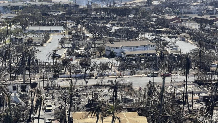 Nhà cửa bị phá hủy sau trận cháy rừng ở thị trấn Lahaina, phía tây đảo Maui, quần đảo Hawaii (Mỹ) ngày 11-8. Ảnh: AFP