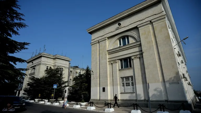 Trụ sở Hạm đội Biển Đen của Nga tại TP Sevastopol, bán đảo Crimea. Ảnh: SPUTNIK Trụ sở Hạm đội Biển Đen của Nga bị tấn công tên lửa
