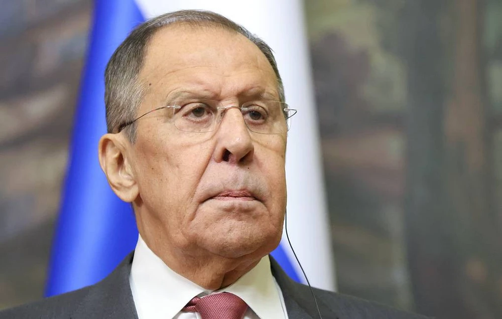 nga-Sergey-Lavrov-nang-luong.jpg