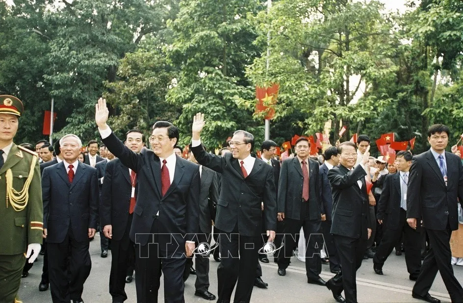 73 năm quan hệ hữu hảo Việt Nam - Trung Quốc qua những chuyến thăm