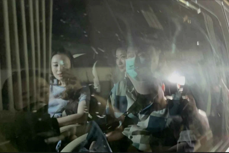 Ông Thaksin được trả tự do