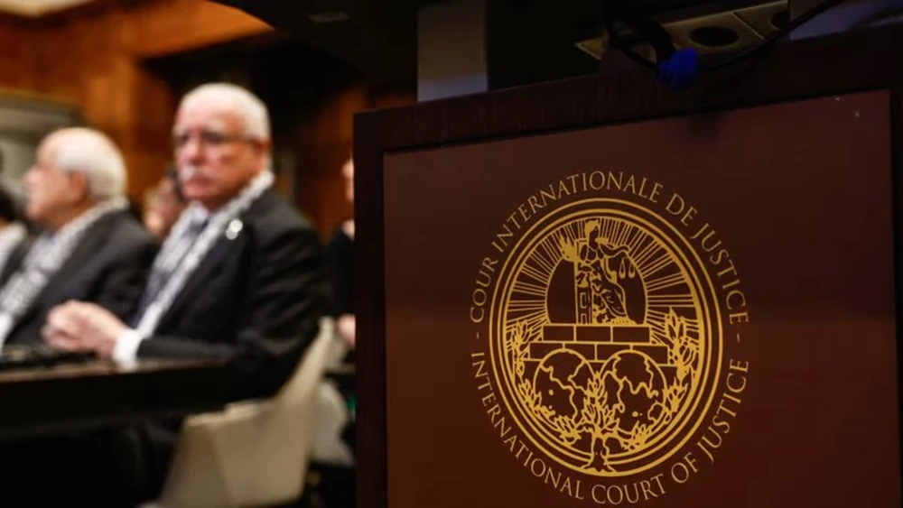 Một phiên điều trần của Tòa Công lý Quốc tế (ICJ) về vụ Nam Phi kiện Israel tội diệt chủng tổ chức tại trụ sở của ICJ ở TP The Hague (Hà Lan) hồi tháng 2. Ảnh: REUTERS ICJ ra yêu cầu quan trọng với Israel