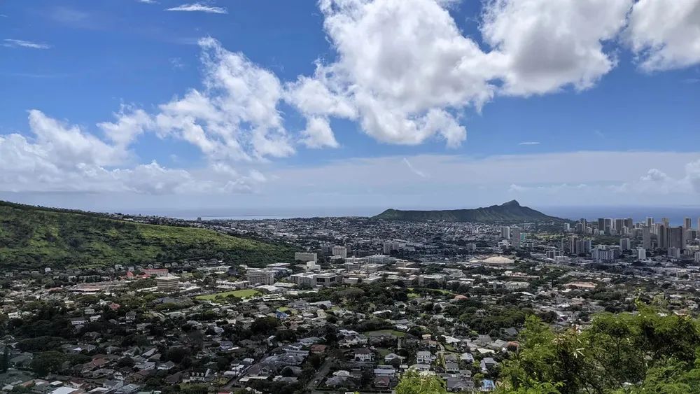 Quang cảnh bờ biển Oahu, bang Hawaii (Mỹ). Ảnh: GETTY IMAGES Bang Hawaii, lãnh thổ Mỹ không được NATO bảo vệ