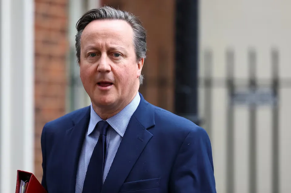 Ngoại trưởng Anh David Cameron. Ảnh: REUTERS Chiến sự Nga - Ukraine 16-4: Có tin Ukraine tấn công sở chỉ huy của Nga ở Crimea