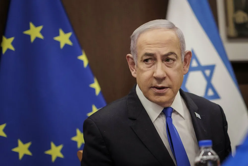Thủ tướng Israel Benjamin Netanyahu. Ảnh: AP Israel sắp bàn phương án phản đòn, Iran cảnh báo Israel ‘không còn lại gì’