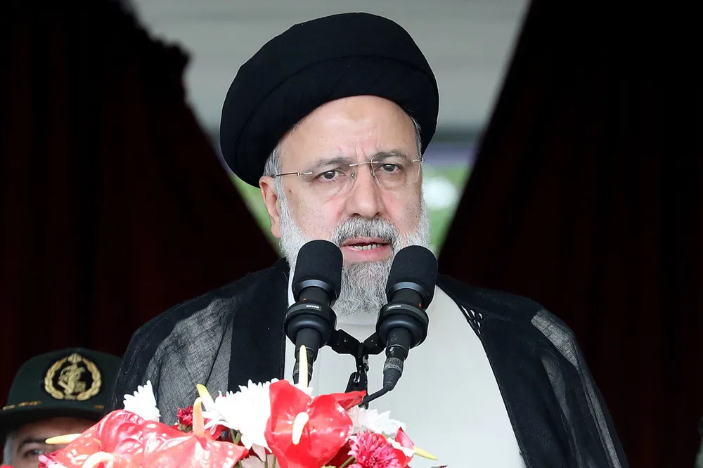Tổng thống Iran Ebrahim Raisi phát biểu tại thủ đô Tehran (Iran) ngày 17-4. Ảnh: AFP Israel sắp bàn phương án phản đòn, Iran cảnh báo Israel ‘không còn lại gì’