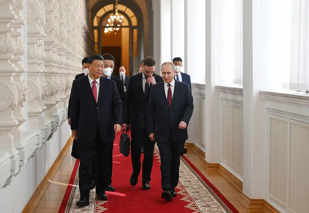 Tổng thống Nga Vladimir Putin (phải) tiếp Chủ tịch Trung Quốc Tập Cận Bình tại Điện Kremlin, thủ đô Moscow (Nga) ngày 21-3-2023. Ảnh: SPUTNIK Ông Putin phát biểu trước thềm chuyến thăm Trung Quốc, đề cập xung đột Nga - Ukraine