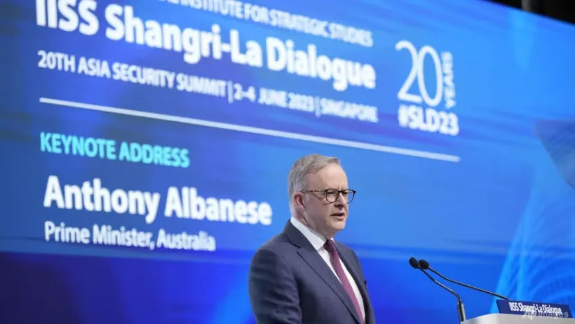 Thủ tướng Úc Anthony Albanese phát biểu tại buổi khai mạc Đối thoại Shangri-La lần thứ 20 ngày 2-6-2023. Ảnh: AP Biết gì về Đối thoại Shangri-La - diễn đàn an ninh lớn nhất châu Á