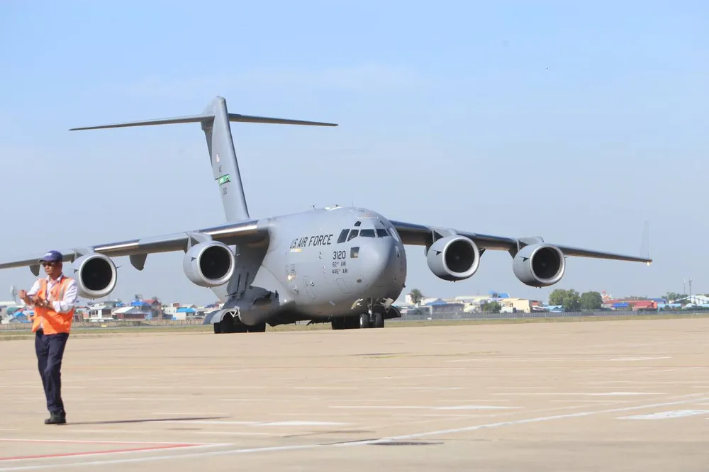 Chùm ảnh: Ông Austin đến Campuchia