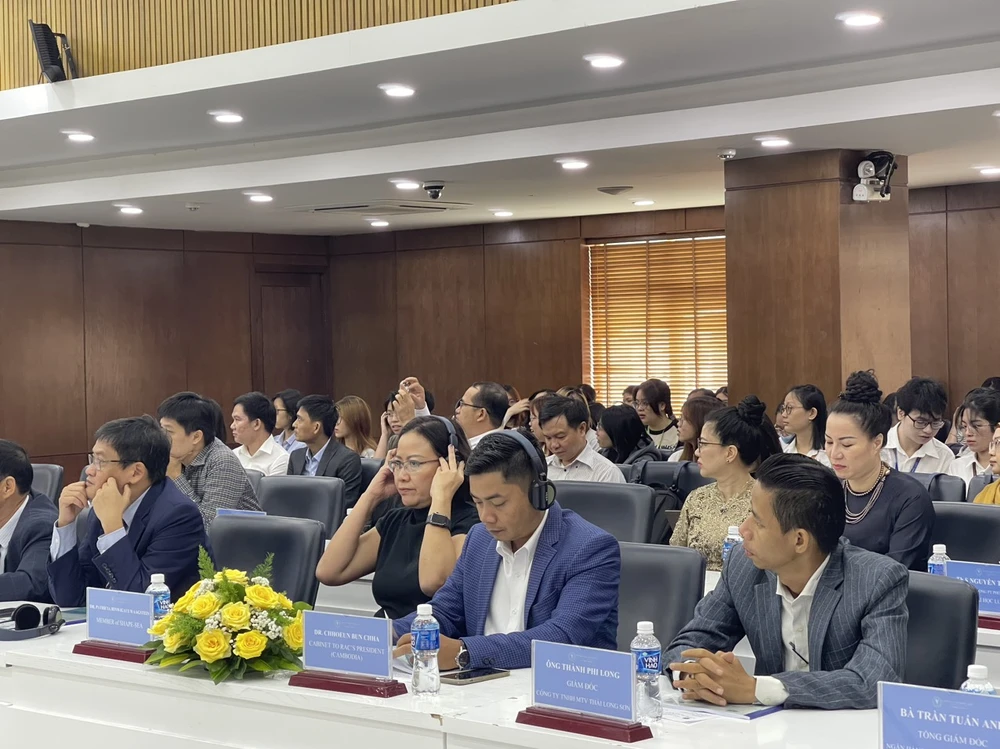 Các đại biểu dự Hội thảo khoa học quốc tế “Phát triển bền vững tiểu vùng sông Mekong” tieu-vung-song-mekong-4.jpg