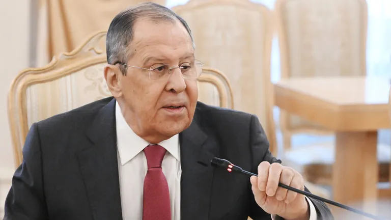 Ông Lavrov: Paris nói dối chuyện quân đội Pháp ở Ukraine