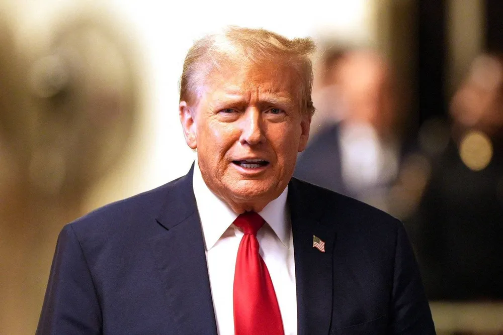 Cựu Tổng thống Mỹ Donald Trump. Ảnh: REUTERS Ông Trump đề xuất cấp thẻ xanh cho người nước ngoài tốt nghiệp đại học, cao đẳng ở Mỹ