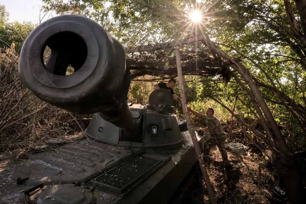 Binh sĩ Ukraine tham chiến tại TP Chasiv Yar (tỉnh Donetsk, miền đông Ukraine). Ảnh: REUTERS Chiến sự Nga - Ukraine 6-7