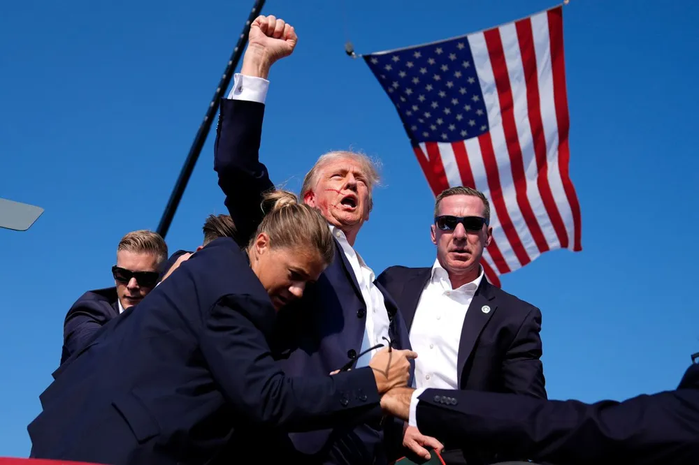 ong-trump-bi-thuong-khi-van-dong-tranh-cu-1.jpg