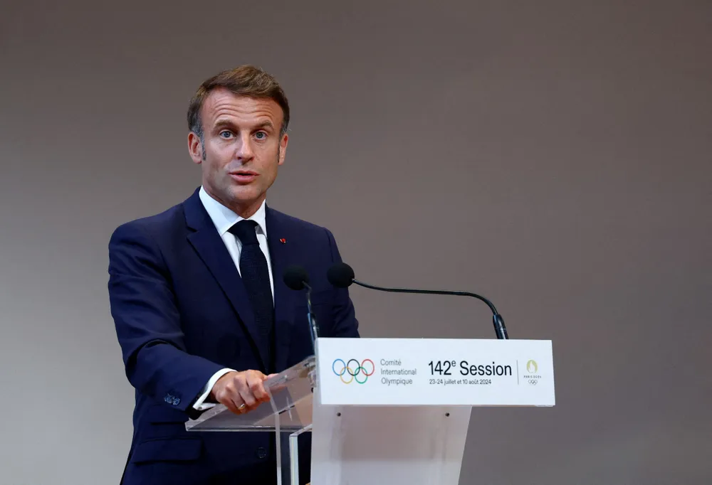 Tổng thống Pháp Emmanuel Macron phát biểu khai mạc Thế vận hội (Olympic) Paris 2024 ngày 22-7. Ảnh: REUTERS Ông Macron bác bỏ nỗ lực của liên minh cánh tả nhằm bổ nhiệm thủ tướng.jpg