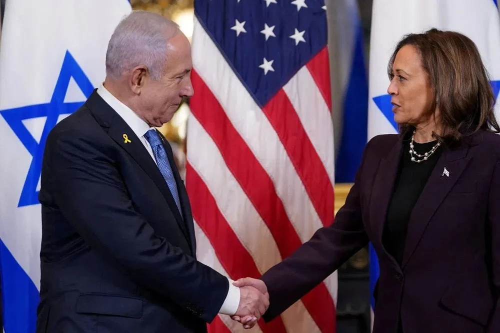 Phó Tổng thống Mỹ Kamala Harris (phải) tiếp Thủ tướng Israel Benjamin Netanyahu tại Nhà Trắng, thủ đô Washington D.C (Mỹ) ngày 25-7. Ảnh: REUTERS Kết quả bầu cử Mỹ tác động thế nào lên hai cuộc chiến tranh lớn?