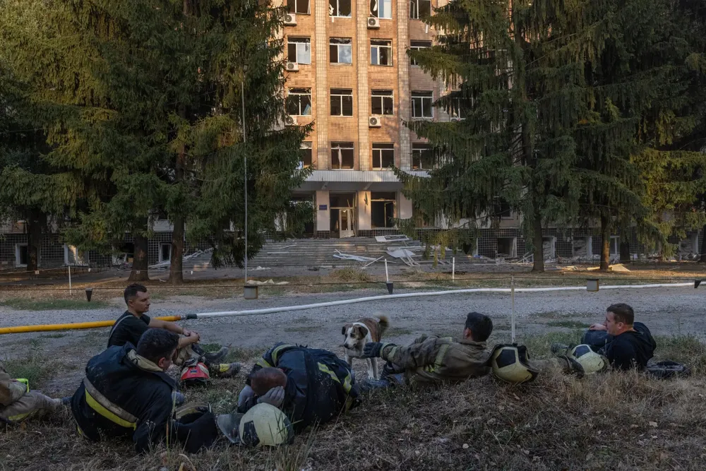 học viện quân sự Ukraine trúng tên lửa.jpg