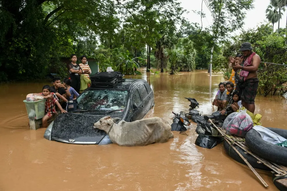 Ngập lụt do bão Yagi tại TP Bago (Myanmar). Ảnh: AFP Chính quyền quân sự Myanmar.jpg