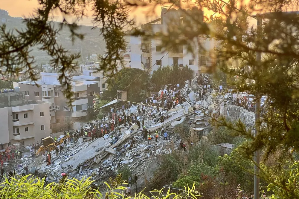 Một ngôi làng ở miền nam Lebanon sau cuộc không kích của Israel ngày 29-9. Ảnh: AFP cái chết của lãnh đạo Hezbollah Sayyed Hassan Nasrallah.jpg
