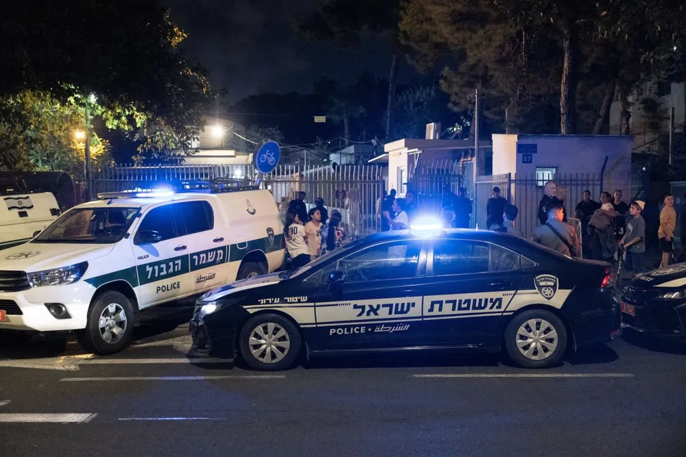 Để tưởng nhớ lãnh đạo Hamas Yahya Sinwar, nhóm vũ trang Hamas tuyên bố sẽ không thả các con tin Israel cho đến khi cuộc chiến ở Gaza kết thúc.