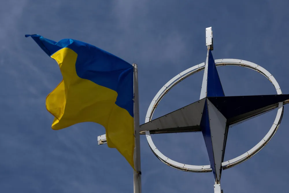 NATO tái khẳng định cam kết với Ukraine sau vụ Nga phóng tên lửa siêu thanh Oreshnik. Ảnh: REUTERS NATO tái khẳng định cam kết với Ukraine sau vụ Nga phóng tên lửa siêu thanh Oreshnik