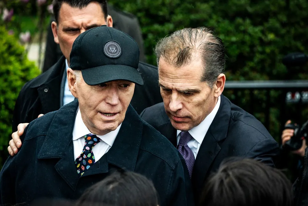 Lưỡng đảng Mỹ phản ứng thế nào khi Tổng thống Biden ân xá cho con trai?