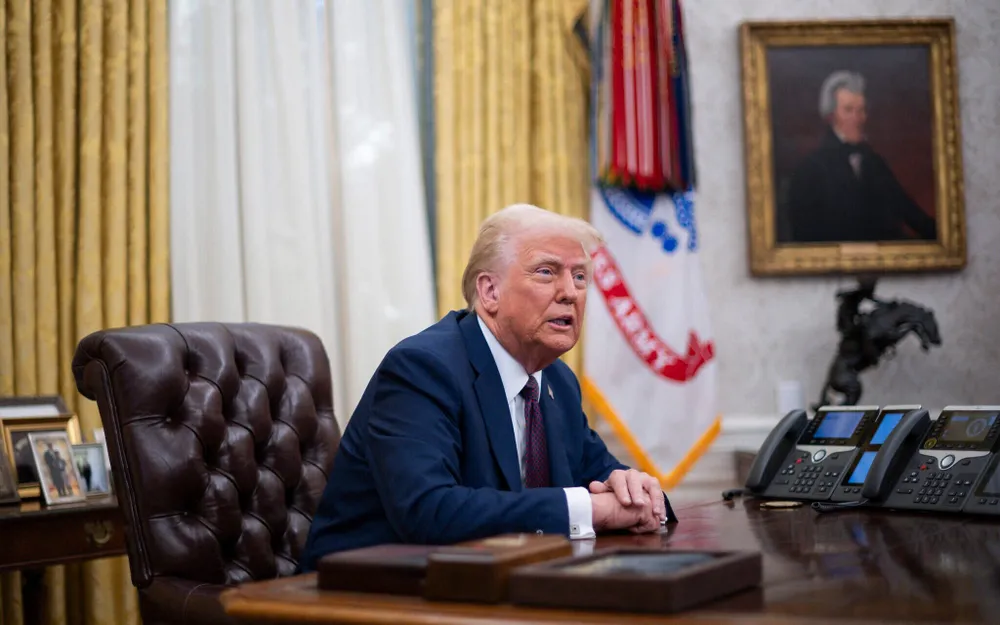 Bên trong tuần đầu tiên của ông Trump trở lại Nhà Trắng