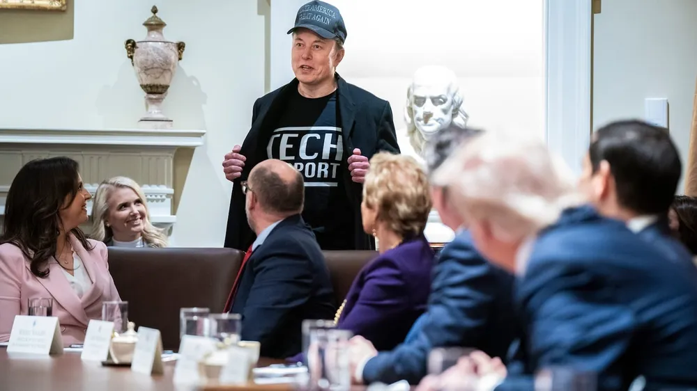 Tỉ phú Musk và sự khó xử ngày càng tăng từ nội bộ Cộng hòa