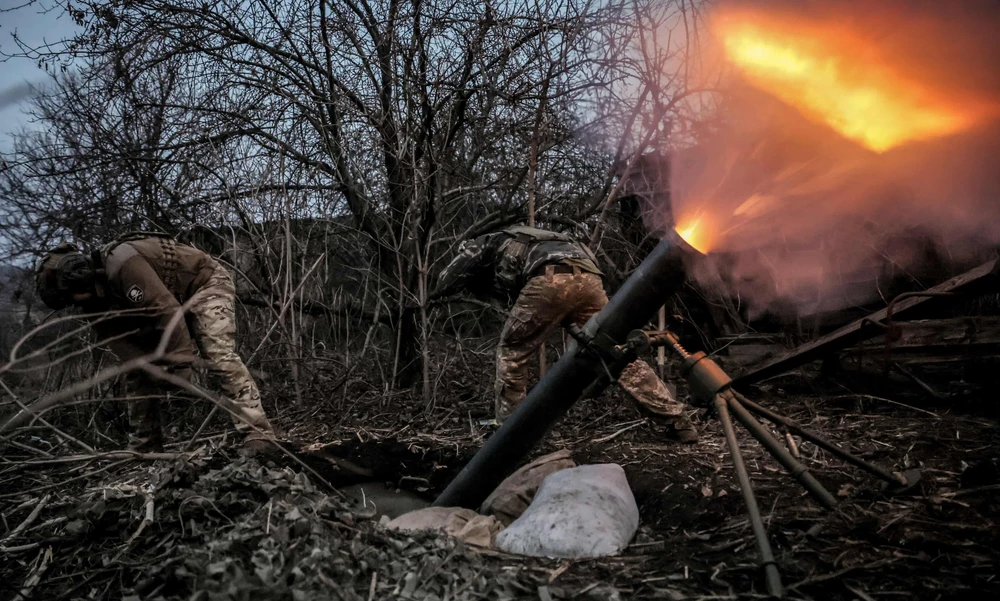 Binh sĩ Ukraine tham chiến gần làng Chasiv Yar, tỉnh Donetsk (miền đông Ukraine). Ảnh: EPA Chiến sự Nga - Ukraine 22-3