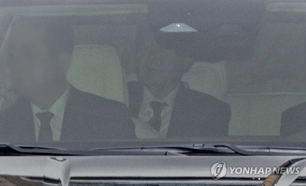 Cựu Tổng thống Yoon dự phiên toà hình sự đầu tiên về thiết quân luật