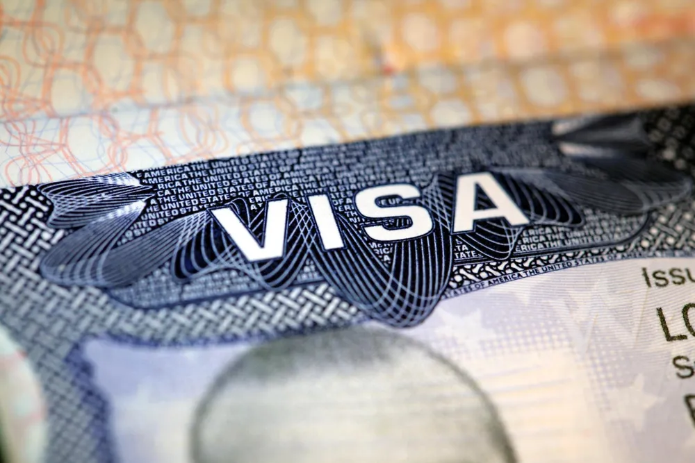 Mỹ dừng phỏng vấn visa du học: Tác động ra sao?
