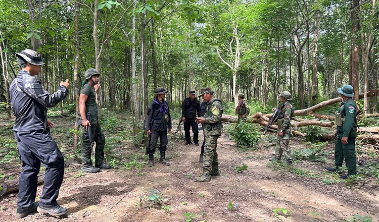 Căng thẳng biên giới Campuchia - Thái Lan tiếp tục nóng khiến hai bên khẩn trương sơ tán thêm dân thường.