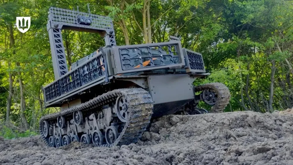 Robot mặt đất và những nhiệm vụ không thể ngờ trên chiến trường Ukraine