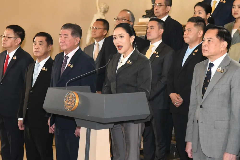 Ba kịch bản cho chính trường Thái Lan hậu phế truất thủ tướng