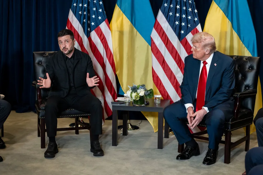 Ông Trump thay đổi lập trường về xung đột Nga-Ukraine: Tín hiệu đáng mừng cho Kiev?