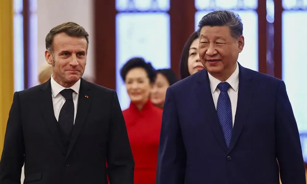 ong-macron-gap-ong-tap-thao-luan-ve-thuong-mai-va-ukraine.jpg