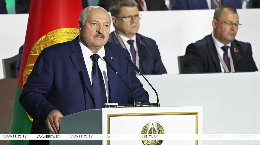 Tổng thống Belarus - ông Alexander Lukashenko phát biểu tại Đại hội Nhân dân Toàn Belarus ở thủ đô Minsk ngày 18-12. Ảnh: BELTA