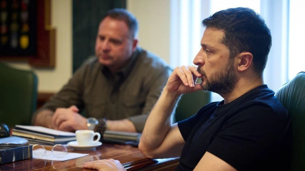 Ông Zelensky xoay sở thế nào sau khi ‘cánh tay phải’ từ chức?