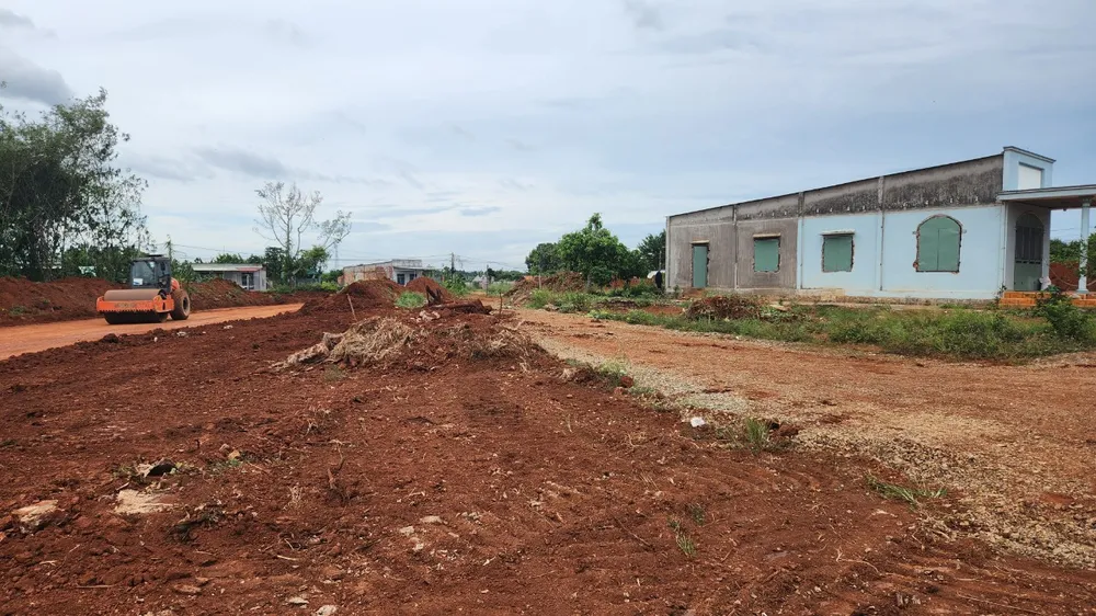 Thi công mặt bằng cao tốc Biên Hòa- Vũng Tàu điểm cuối gần giao Quốc lộ 56, TP. Bà Rịa. Ảnh: TK Thi công mặt bằng cao tốc Biên Hòa- Vũng Tàu điểm cuối gần giao Quốc lộ 56, TP. Bà Rịa. Ảnh: TK