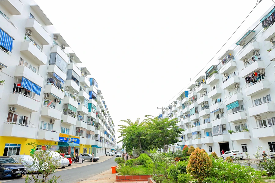 Một chung cư mini ở quận Bình Tân, TP.HCM do doanh nghiệp quản lý, bảo đảm chất lượng sống cho người thuê. Ảnh: Q.HUY Nhà