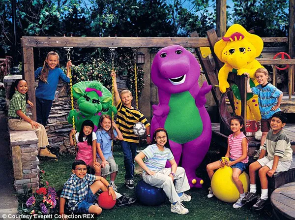 Selena Gomez sa thải bố mẹ ảnh 2