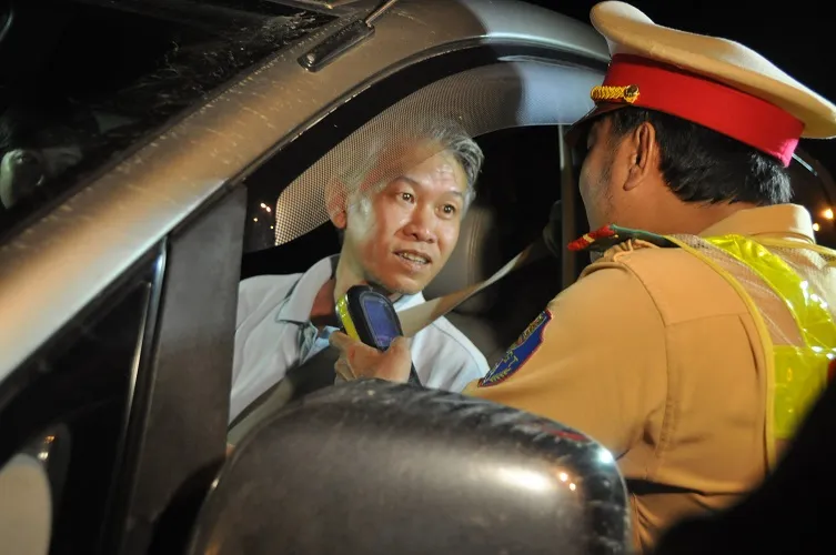 TP.HCM áp dụng quy trình kiểm tra nồng độ cồn… vui vẻ ảnh 6