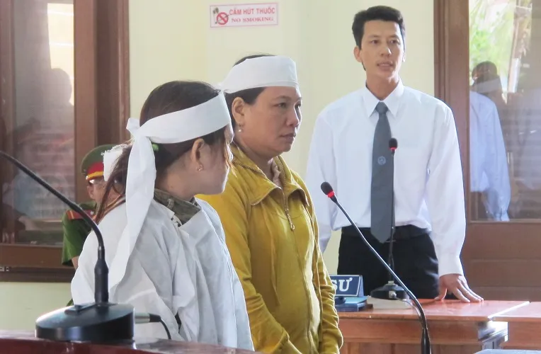 Phúc thẩm 5 công an đánh chết người: Đại diện VKS bác bỏ hầu hết các đề nghị của LS ảnh 2 Phúc thẩm 5 công an đánh chết người: Đại diện VKS bác bỏ hầu hết các đề nghị của LS ảnh 2