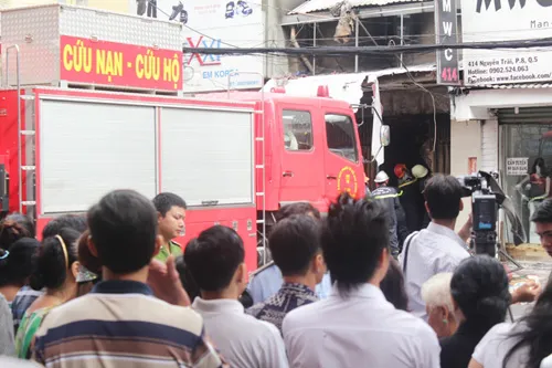 Nạn nhân chết cháy đeo theo túi xách đựng tiền, vàng ảnh 2 Vụ cháy làm 7 người chết 2