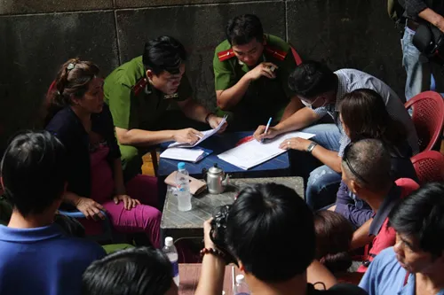 Nạn nhân chết cháy đeo theo túi xách đựng tiền, vàng ảnh 7 Vụ cháy làm 7 người chết 7